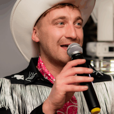 fancy dress karaoke